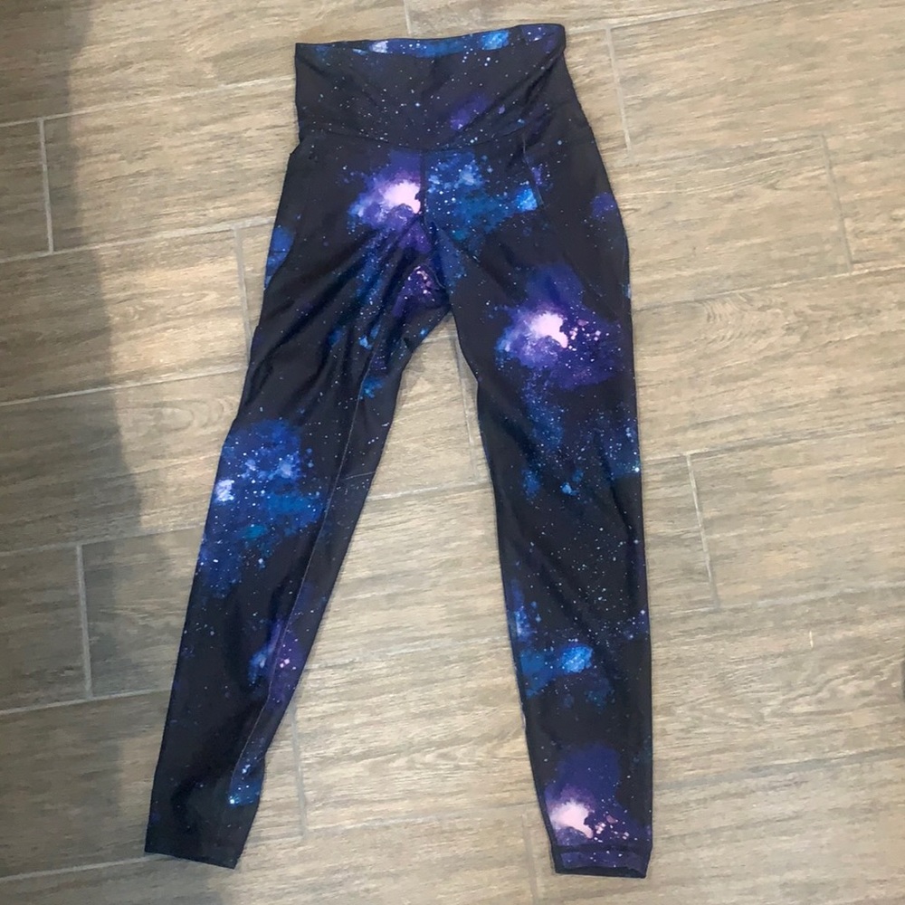 Old navy galaxy elevate leggings